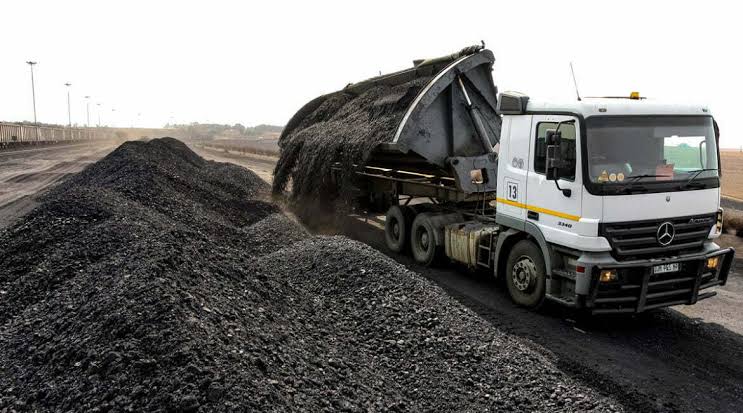34-ton side tipper trucks transporting minerals